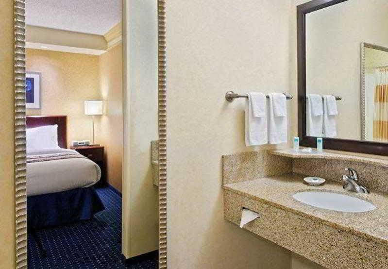 Springhill Suites Detroit Саутфілд Екстер'єр фото